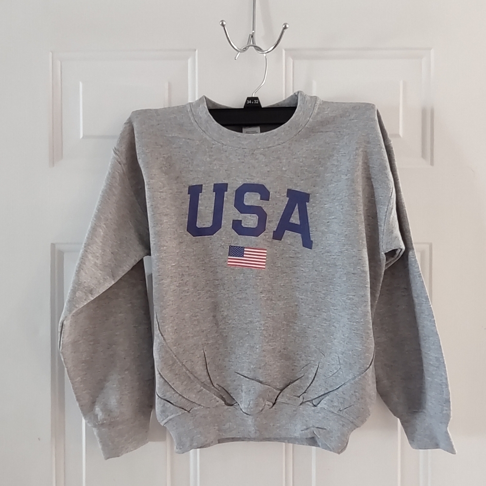 Pink Lily Gray USA FLAG SWEATSHIRT. Size S. NWOT